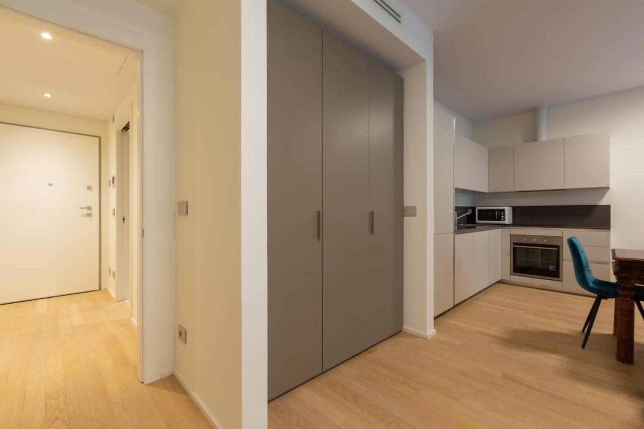 Easytopstay - Cozy Flat With Parking - Milan — Photos 3
